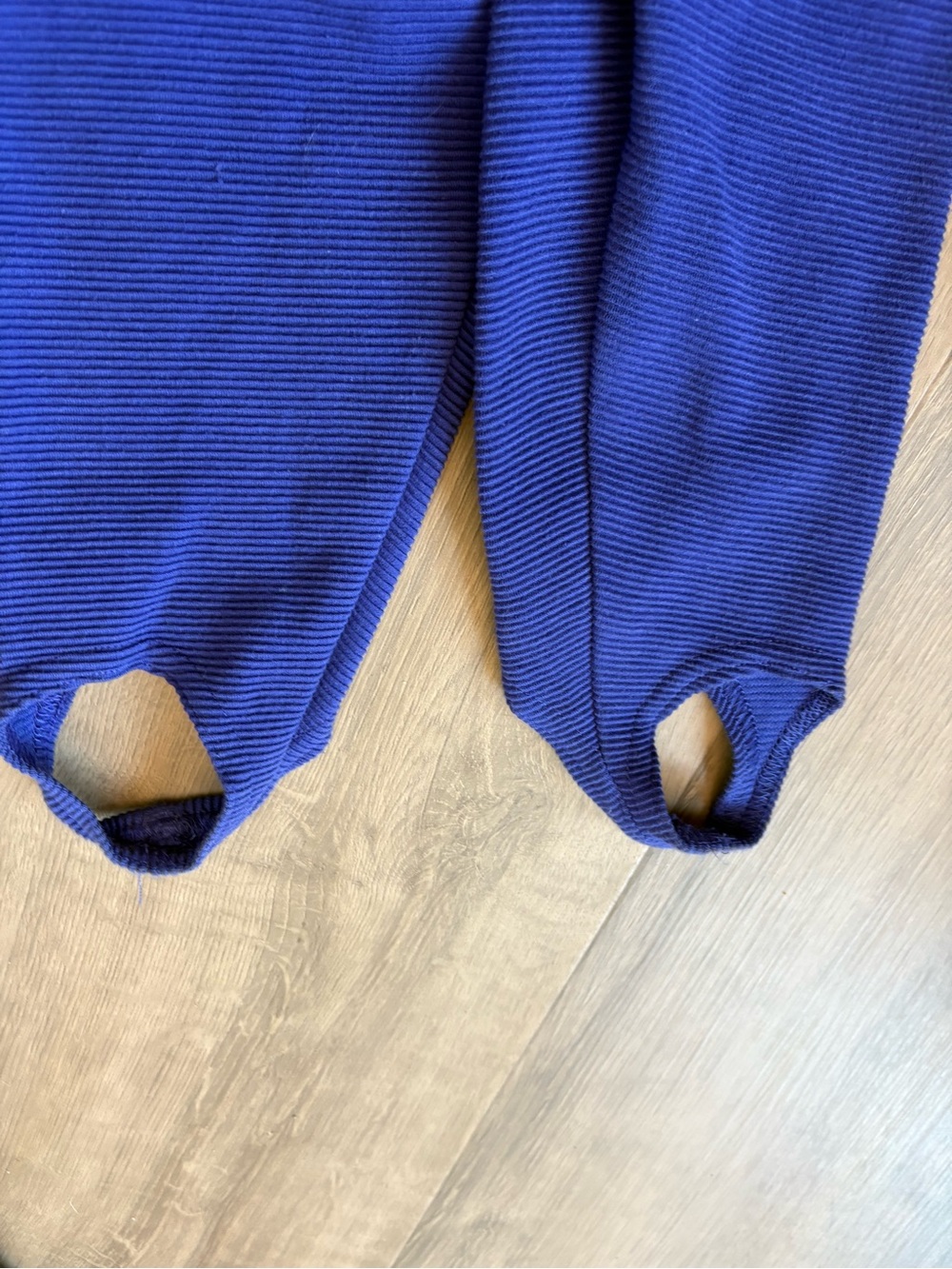 Pristine Vintage 80s Belted Jumpsuit in ribbed purple, blue. Size M - Picture 6 of 15